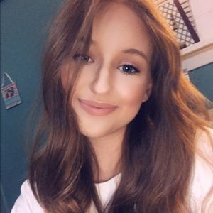 Meet your Posher, Alaina